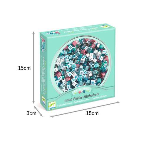 パッケージは、しっかりとした厚紙です。サイズは、15×15×3cmです。