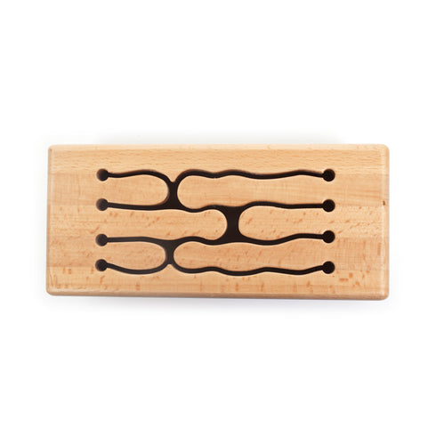 ウッデンドラムの上部のスリット部分です。叩く場所によって音が変わります。