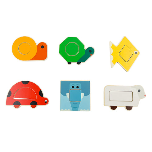 ピースをそれぞれはめて完成させた状態です。パズルの形は、カタツムリ・カメ・魚・テントウムシ・ゾウ・ヒツジです。