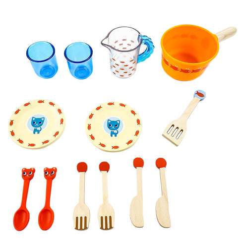 付属している食器は、グラス、水差し、片手鍋、お皿、スプーン、フォーク、ナイフ、フライ返しです。