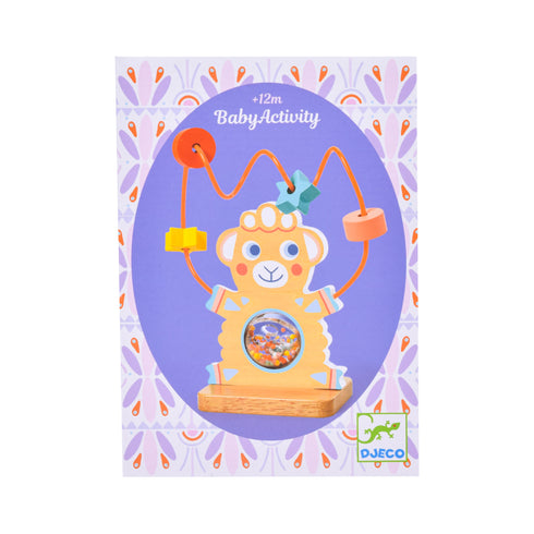 ヒツジのビーズコースター。おなかのビーズはクルクルと回すことができます。指先を使った動きを学ぶのにぴったり。