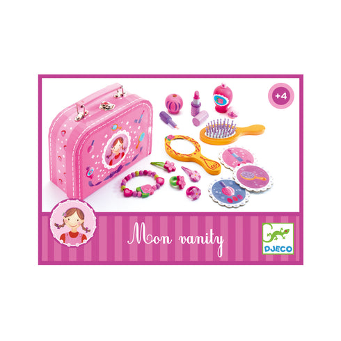 おしゃまな女の子のおしゃれセット。お出かけ前に身だしなみを整えましょう。