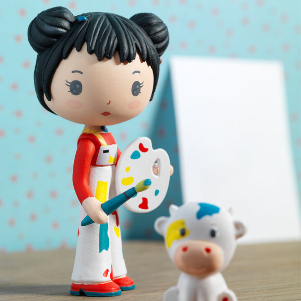 「ティーニー バルブイユ&ギブス」という商品です。芸術家の女の子バルブイユと小さな牛のギブスの人形セット。TINYLY(ティーニー)のフィギュアシリーズ。