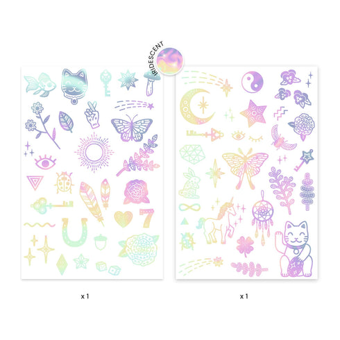 レインボーカラーのラッキーチャームがデザインされたタトゥー2枚セットです。