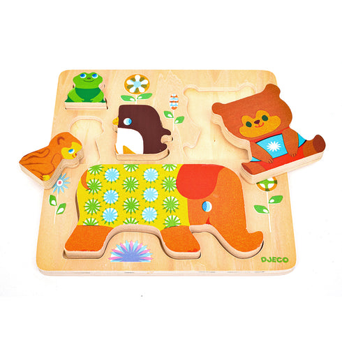 1歳におすすめな遊びながら学べる木製の知育玩具です。