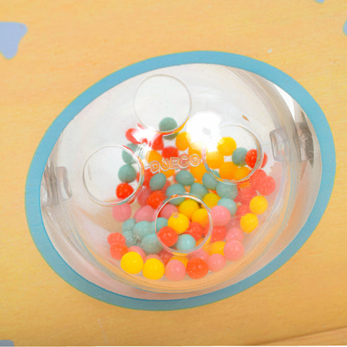 お腹のボールにはビーズが入っています。くるくると回すとビーズがかわいい音を立ててます。