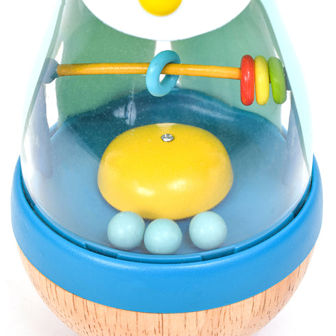 ペンギンの中にはビーズが入っています。ペンギンを動かすことによってコロコロと音を立てます。