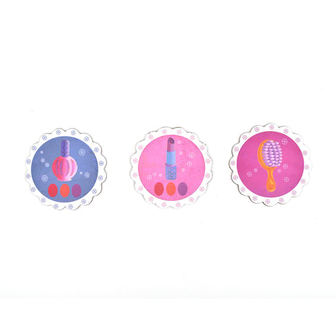 身だしなみを整えるために必要な道具が入っています。