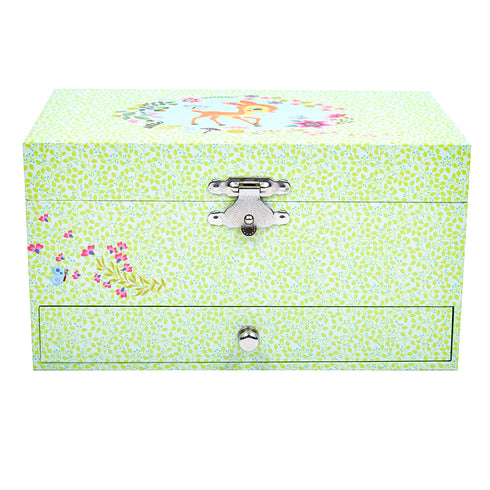 閉じた状態のジュエリーボックスです。ゼンマイを巻くと開けた時にオルゴールが鳴り始めます。