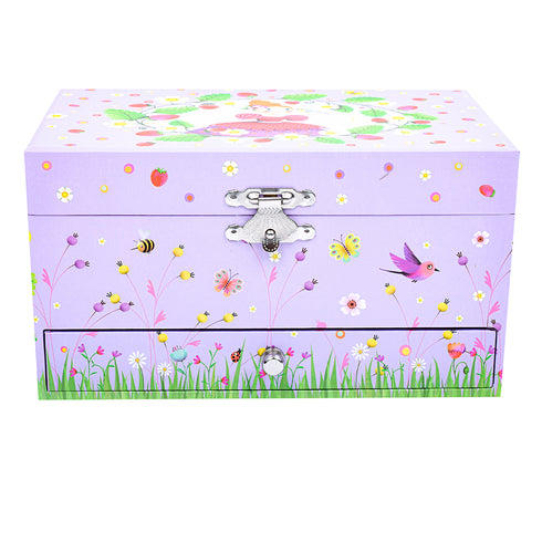 閉じた状態のジュエリーボックスです。ゼンマイを巻くと開けた時にオルゴールが鳴り始めます。