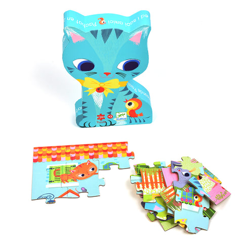 8匹の猫が遊んでいる様子が描かれたジグソーパズル。24ピースで小さいお子様も遊びやすいピース数です。可愛い猫の形をしたボックスは、遊び終わったらインテリアとしても飾ることができます。