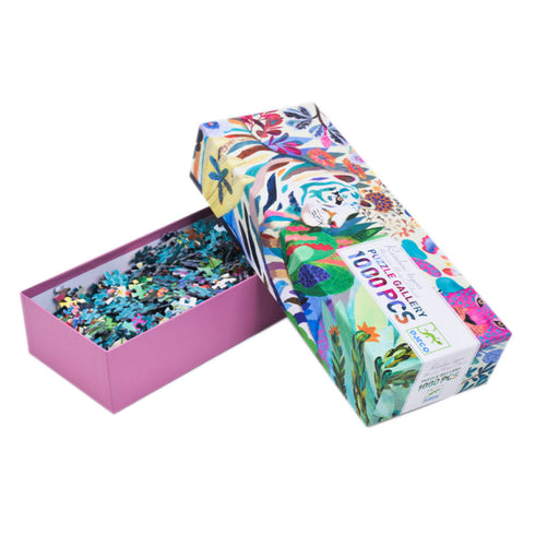 ジェコのデザイナーが自由に描いたイラストをそのままパズルへ。美しく独創的なパズルは子供たちだけでなく大人も楽しむことができます。(全1000ピース)