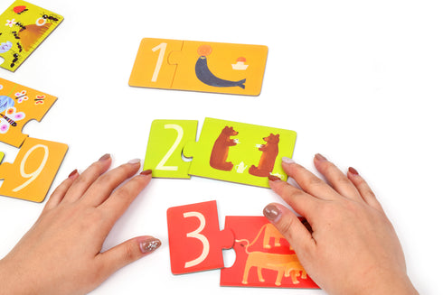 動物と数字のピースを組み合わしてパズルを完成させましょう。