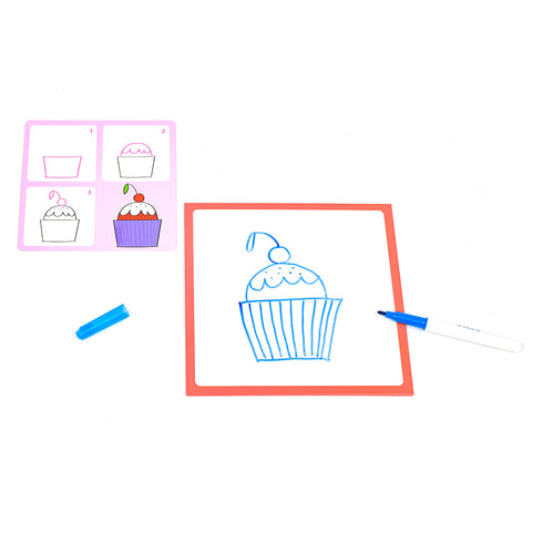 お手本カードに描かれたカップケーキを順番通りに描きました。