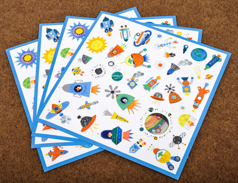 シールシートは全部で4枚あります。全部合わせると160枚のシールがあります。