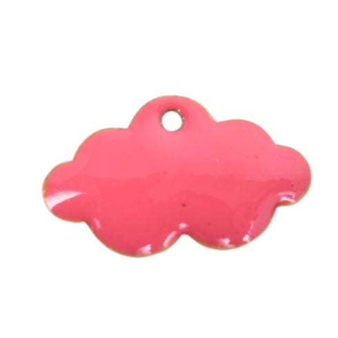 ピンクの雲の形をしたチャームです。